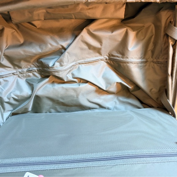 BEIS Moss Green Hardshell Suitcase carry on - Picture 9 of 10